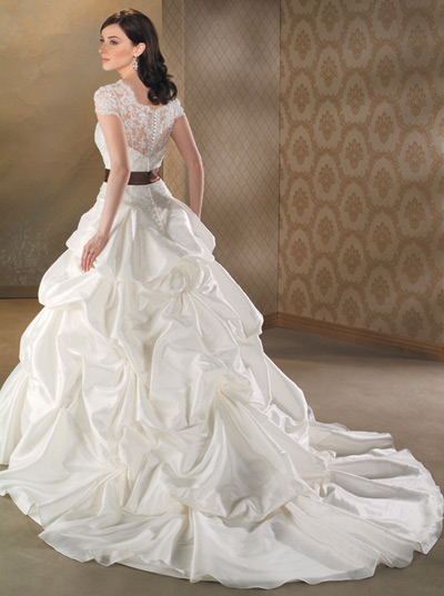 Orifashion HandmadeModest Wedding Dress with Short Sleeves BO019