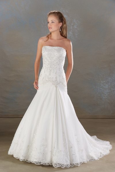 Handmade Bridal Gown / Wedding Dress BO061