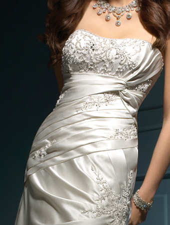 Bridal Gown / Wedding Dress_A-line style 10C015