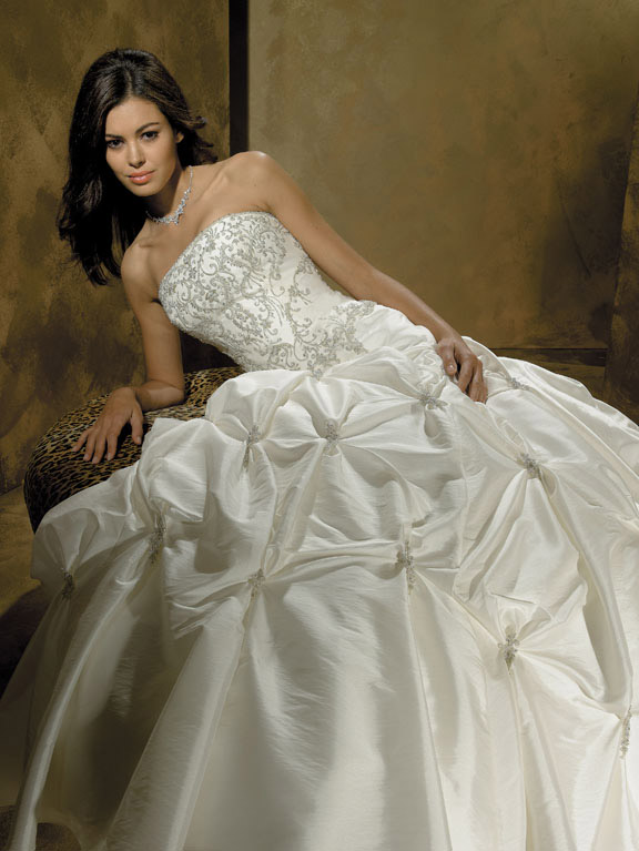 Handmade Romantic Embroidered and Beaded Wedding Dress AL005