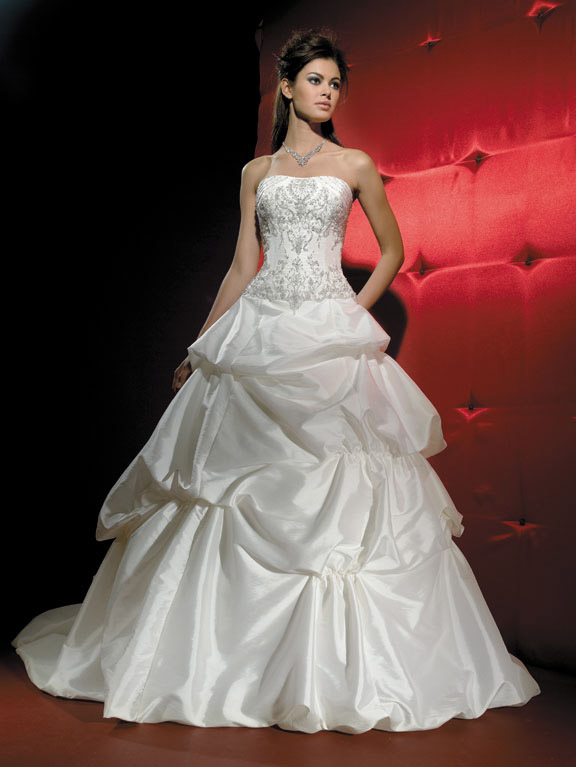 Handmade Romantic Wedding Dress with Cathedral train AL118