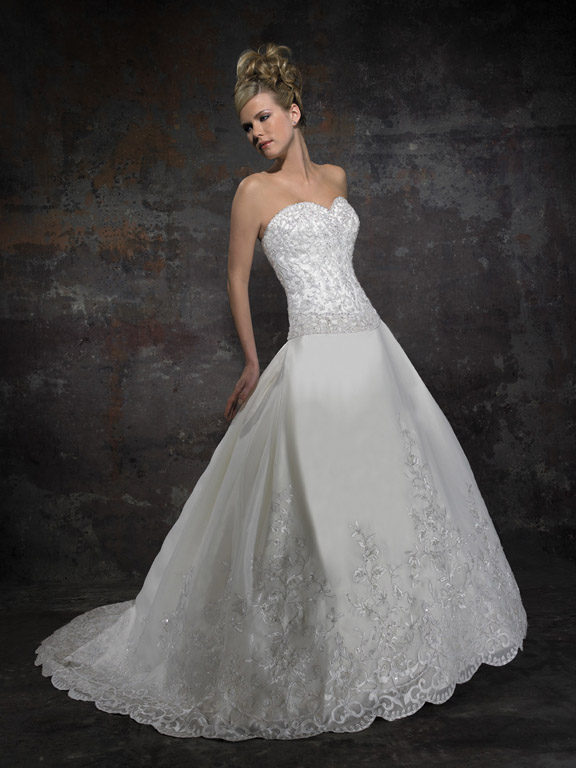 Handmade Romantic Unique Cut-out Lace Wedding Dress AL139