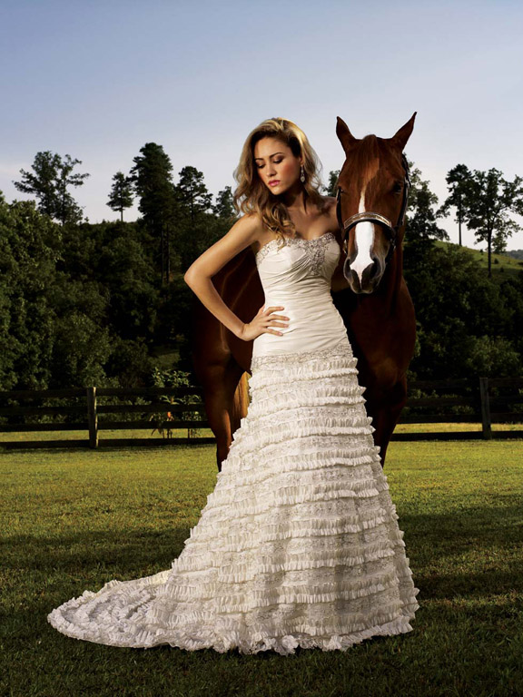 Handmade Romantic and Elegant Wedding Dress AL145