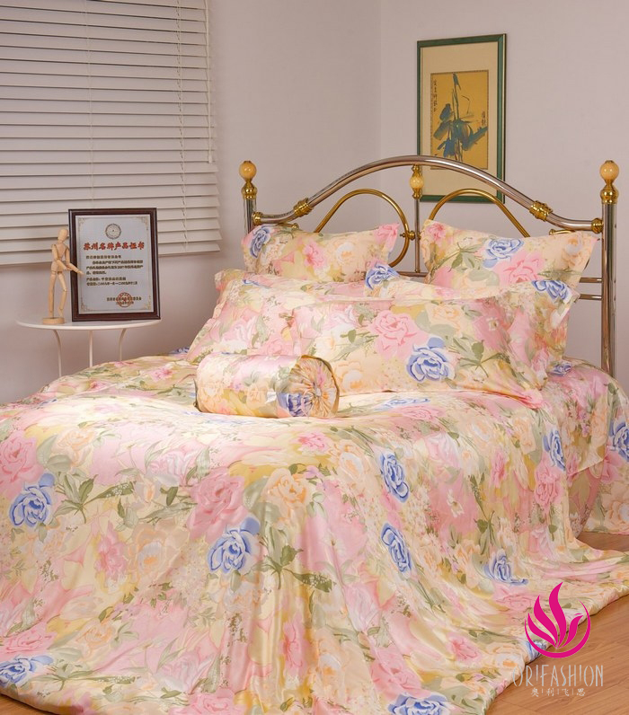 Orifashion Silk Bedding 8PCS Set Printed Floral Patterns Queen S