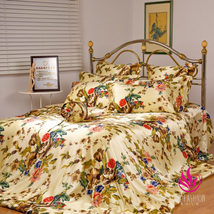 Orifashion Silk Bedding 8PCS Set Printed Floral Pattern King Siz