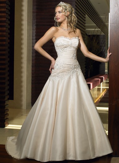 Wedding dress C928---------classic formal bridal gown