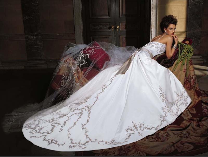 Embroidered Spaghetti Straps A-Line Bridal Gown EG16 Embroidered Spaghetti Straps A-Line Bridal Gown EG16