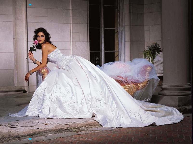 Handmade Luxury Embroidered and Swarovski Beaded Bridal GownEG19