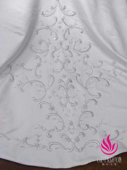Orifashion HandmadeLuxury Embroidered and Swarovski Beaded Brida