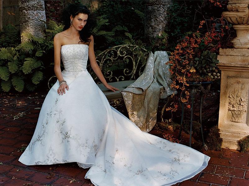Handmade Luxury Embroidered and Beaded Bridal Gown EG33