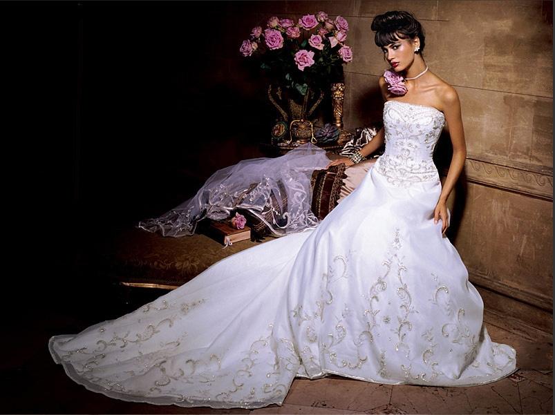 Handmade Luxury Embroidered and Beaded Bridal Gown EG34