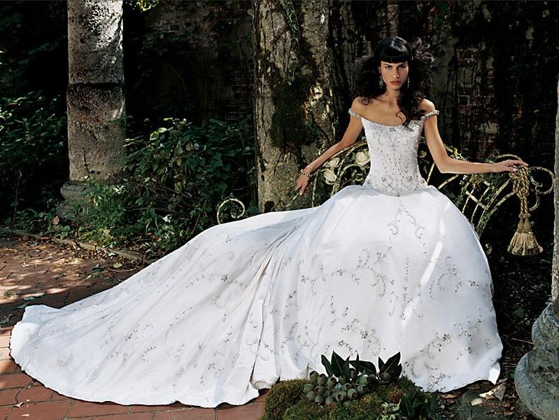 Orifashion HandmadeEmbroidered and Beaded Princess Style Bridal - Click Image to Close