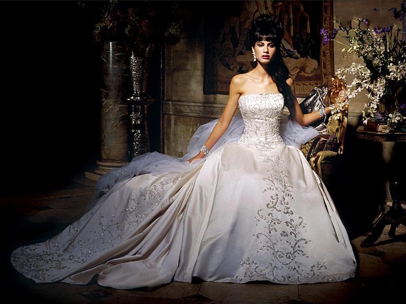 Handmade Luxury Embroidered and Beaded Ball Bridal Gown EG40