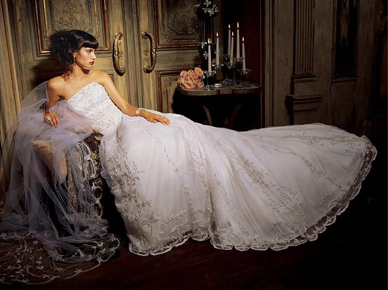Orifashion HandmadeLuxury Embroidered and Beaded Bridal Gown EG5