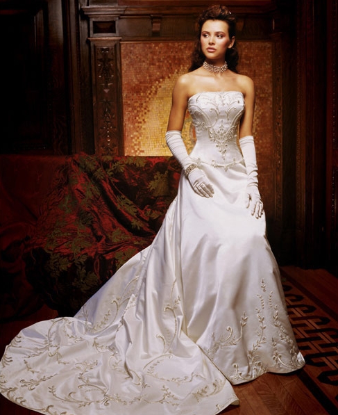 Orifashion HandmadeLuxury Embroidered and Beaded Bridal Gown EG5