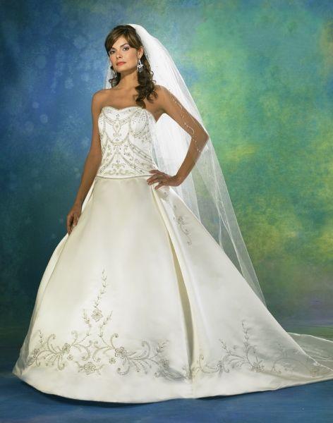Wedding Dress_Formal cathedral train SC041 Wedding Dress_Formal cathedral train SC041