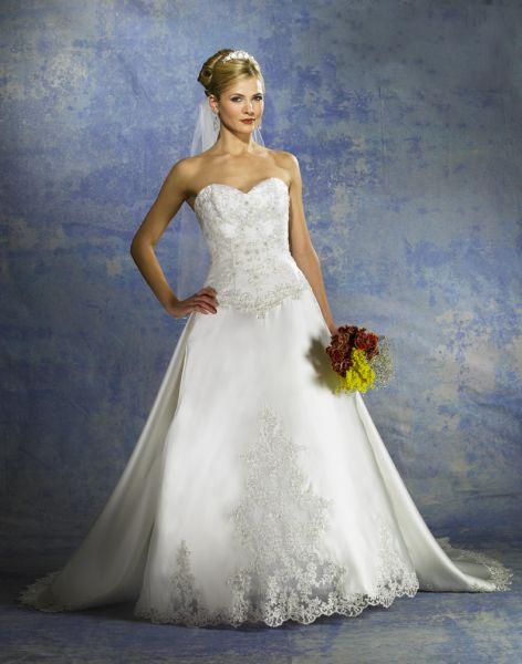 Wedding Dress_Cathedral train SC056