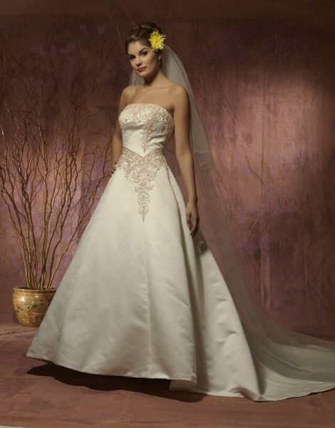 Wedding Dress_Cathedral train SC076