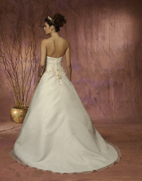 Wedding Dress_Full A-line gown SC077
