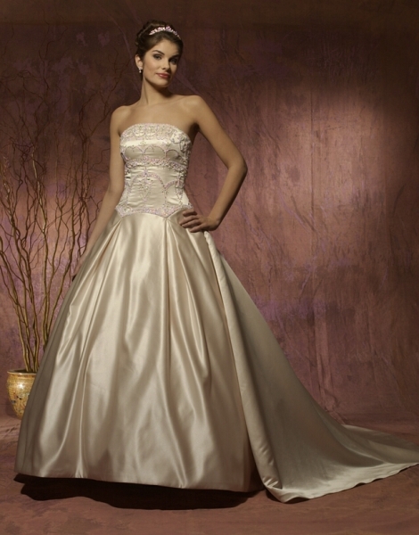 Wedding Dress_Formal cathedral train SC079 Wedding Dress_Formal cathedral train SC079