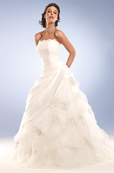 Wedding Dress_Caught-up hem SC208