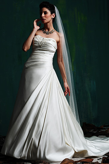 Wedding Dress_Cathedral train SC219