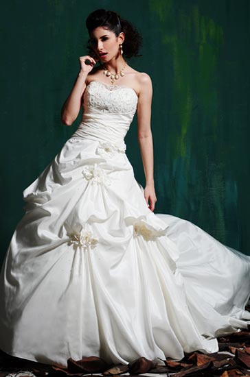 Wedding Dress_Caught-up hem SC224