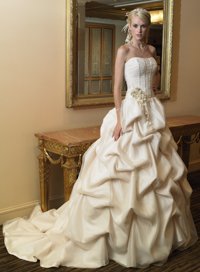 Orifashion Handmadestrapless wedding dress / gown 221